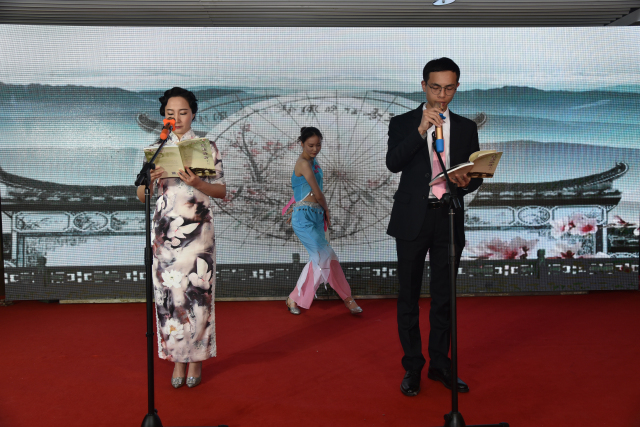 1496500910192957.jpg 10-苏州分院诗歌伴舞《江南的雨》.jpg
