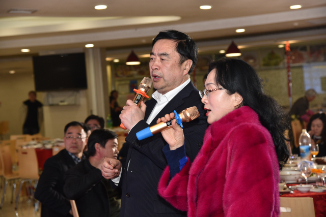 1496501119116655.jpg 21-赵振元、张小平夫妇合唱.jpg